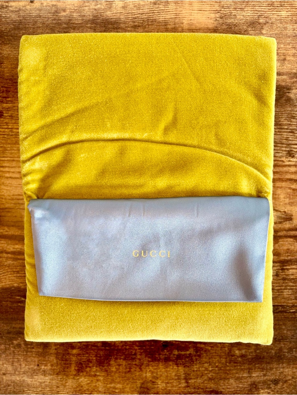 GUCCI Limited Edition Chartreuse Velvet XL Sunglass Pouch Satin Insert